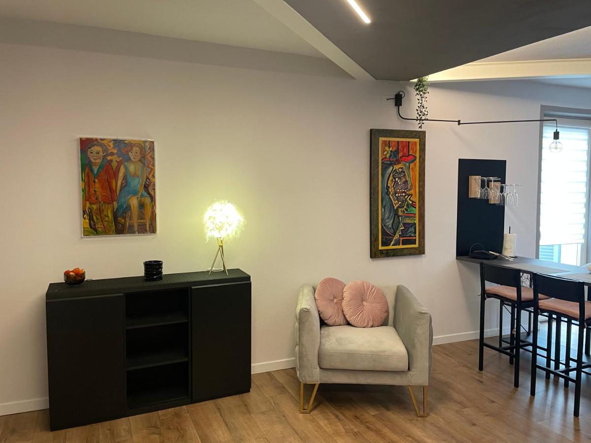 Arona Picasso'S House Modern Art Daire Dış mekan fotoğraf